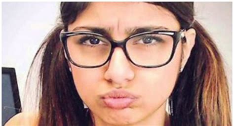 mia khalifa instagram|Mia Khalifa compara fotos com e sem filtro nas redes sociais